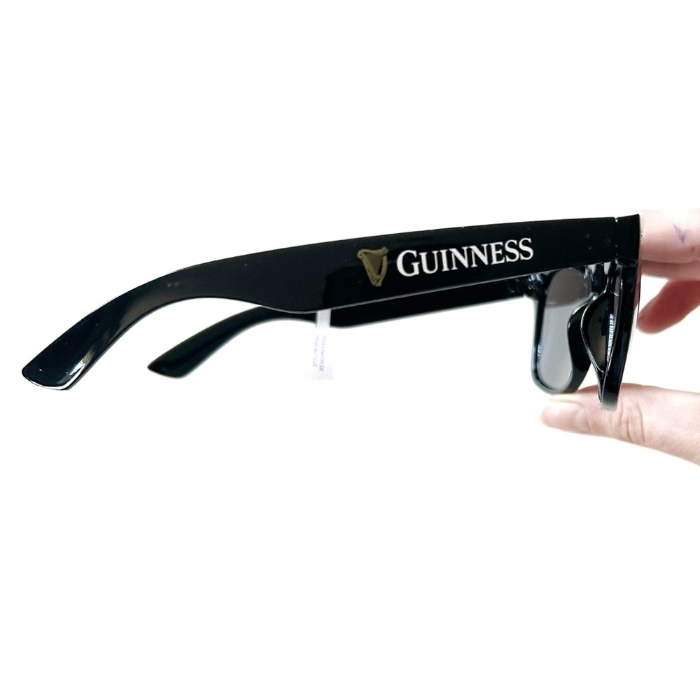 Guinness Beer Brewery Sunglasses with Fabric Case Bag Black Gold Harp Logo Pint - Picture 4 of 5